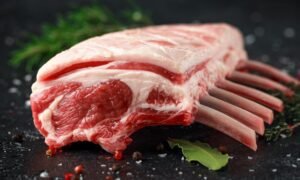 Viande : carré d'agneau