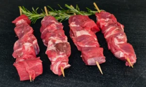 Viande : brochettes d'agneau